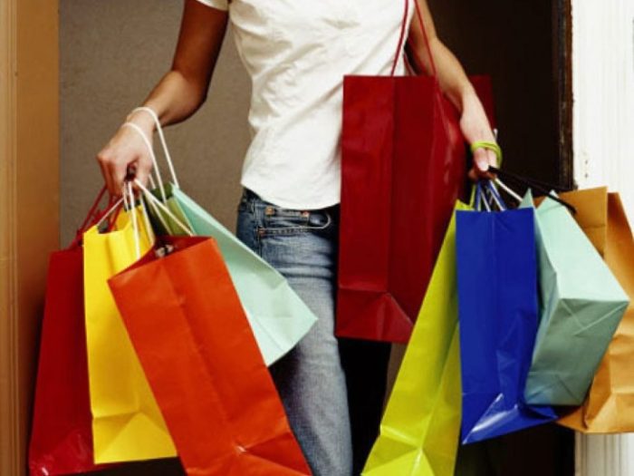 1444810439_shopping-730x548